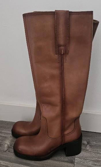 LEATHER HIGH-HEEL BOOTS WITH PULL TABS - Image 2