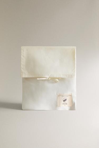 LILLE VATTERET SENGESÆT MED KANT - knæk. hvid fra Zara