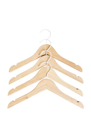 PACK OF KIDS' WOODEN HANGERS (PACK OF 4) - Light beige by Zara