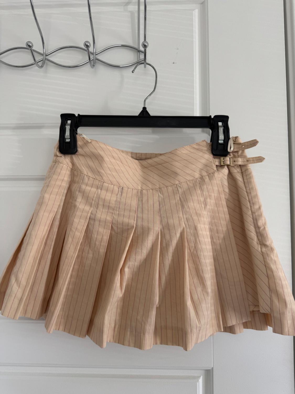 STRIPED PLEATED SKORT