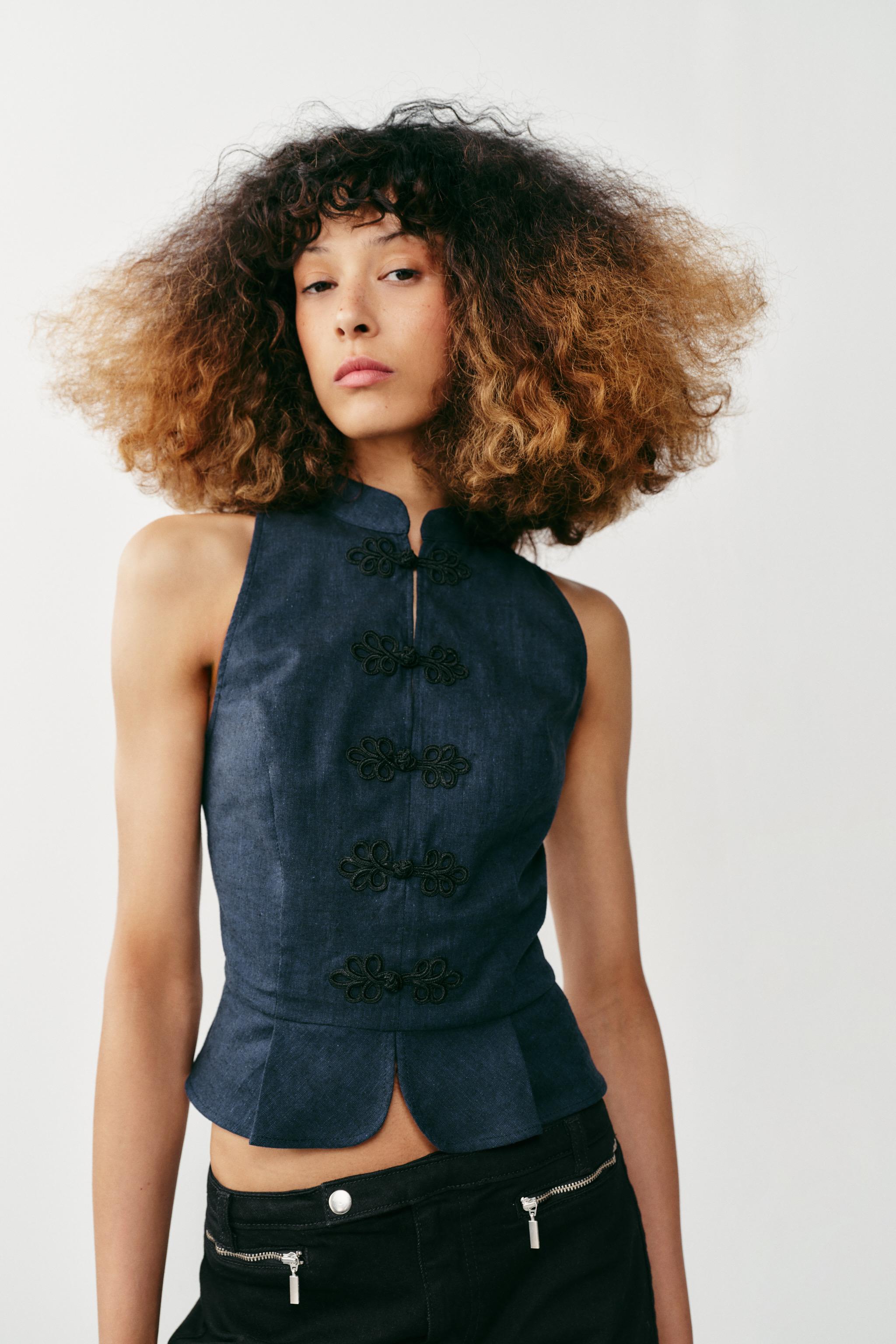 Женские рубашки Zara LINEN PEPLUM FROG CLASP TOP — фото 2