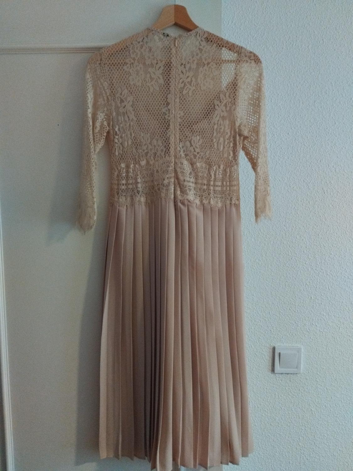 CONTRAST PLEATED DRESS - Image 2