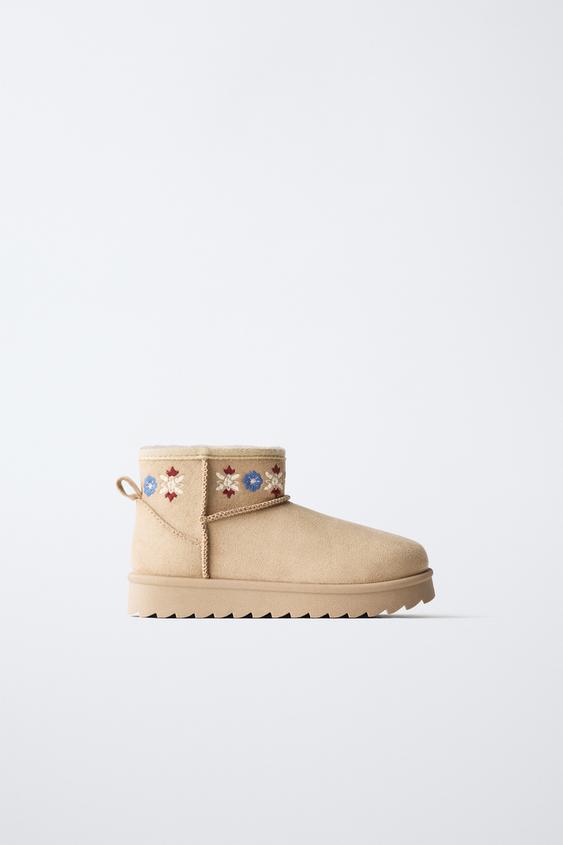 BOTTINES DOUBLÉES BRODÉES - Marron sable de Zara - Image 0