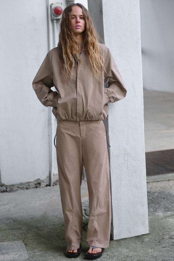 GATHERED STRAIGHT LEG PANTS