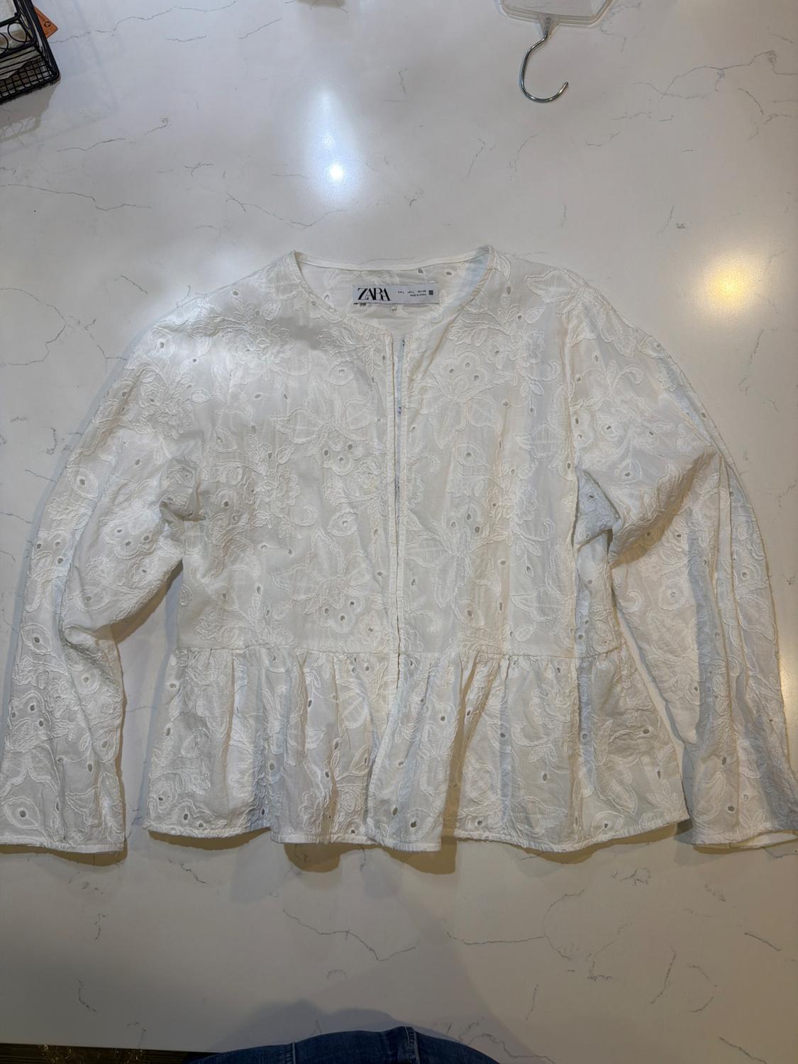 EMBROIDERED PEPLUM BLOUSE - Image 3