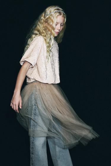 CAMISETA VELVET ABALORIOS - Crudo de Zara - Imagen 0