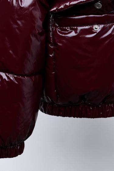 VESTE REMBOURRÉE FINITION BRILLANTE - Grenat de Zara - Image 5
