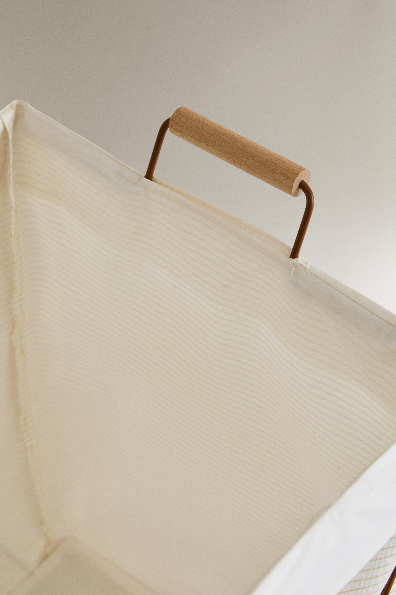 FOLDING LAUNDRY BASKET — Multicolored