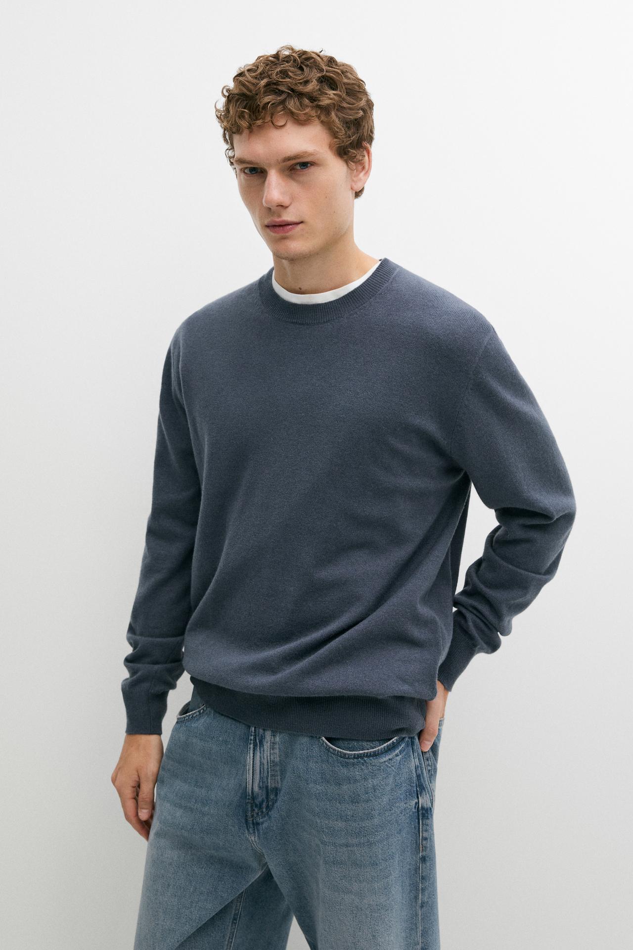 Wool blend round neck knit sweater — Dusty blue