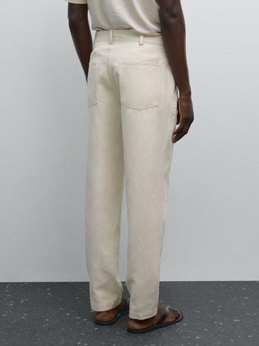 Pantalón tapered fit - Blanco roto de Zara