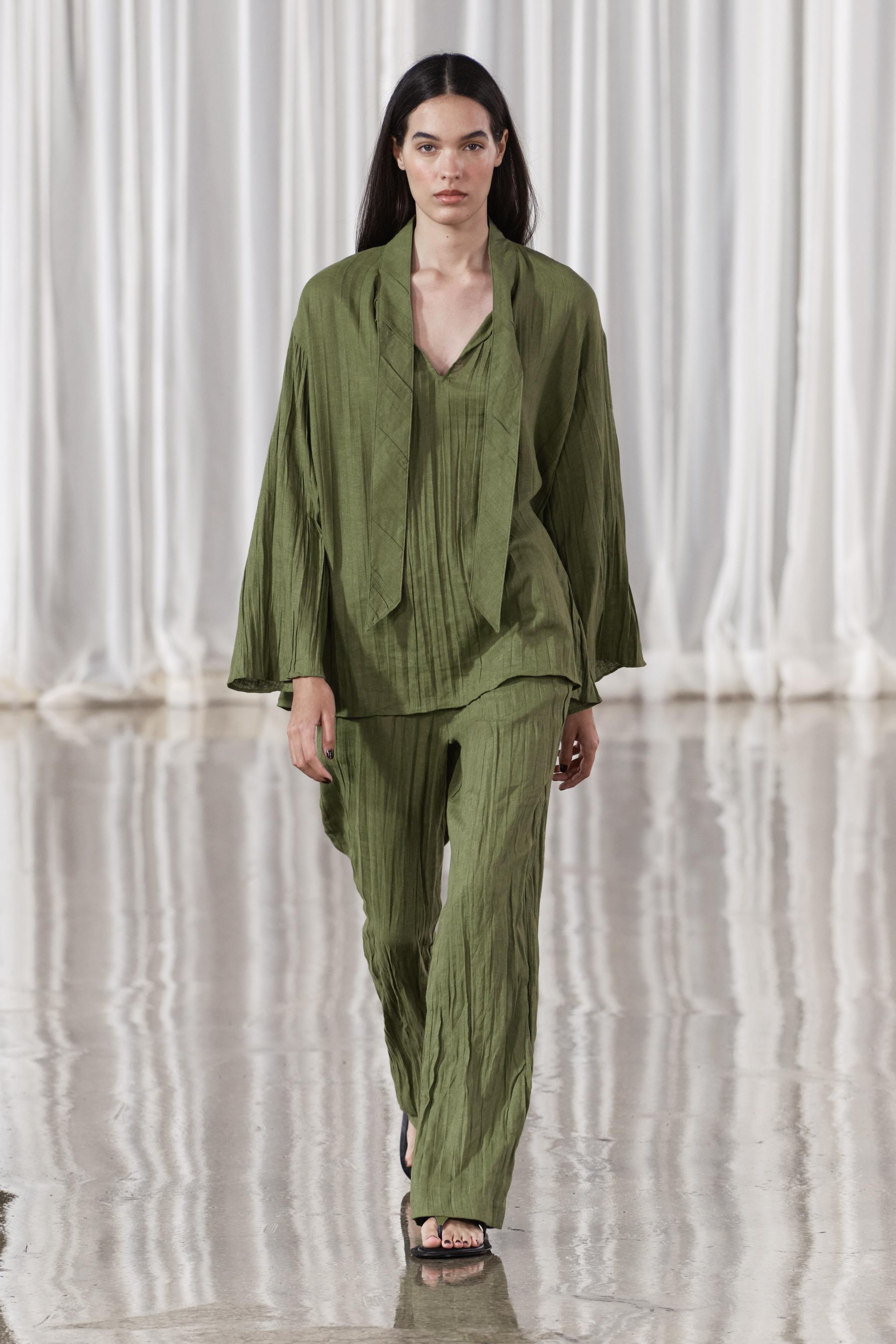 Porno: Rus onasi va uning dosti oglini tashlab ketishdi Rus rejissyorlaridan toliq metrajli porno