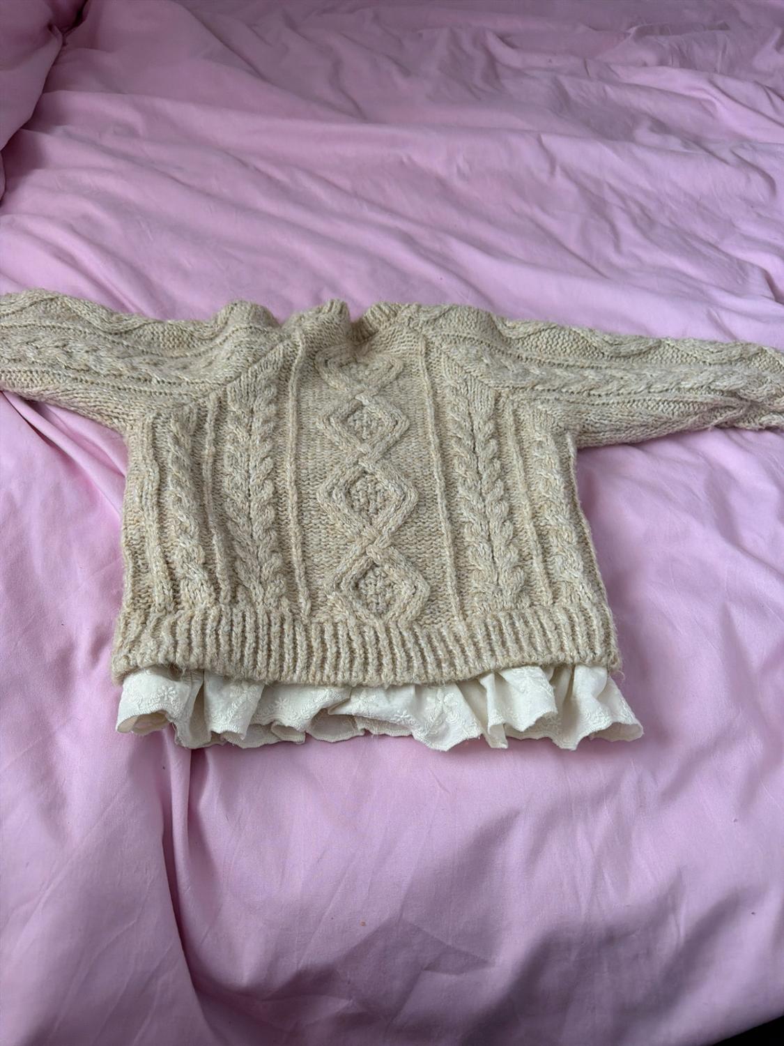 CONTRAST CABLE-KNIT SWEATER - Image 2