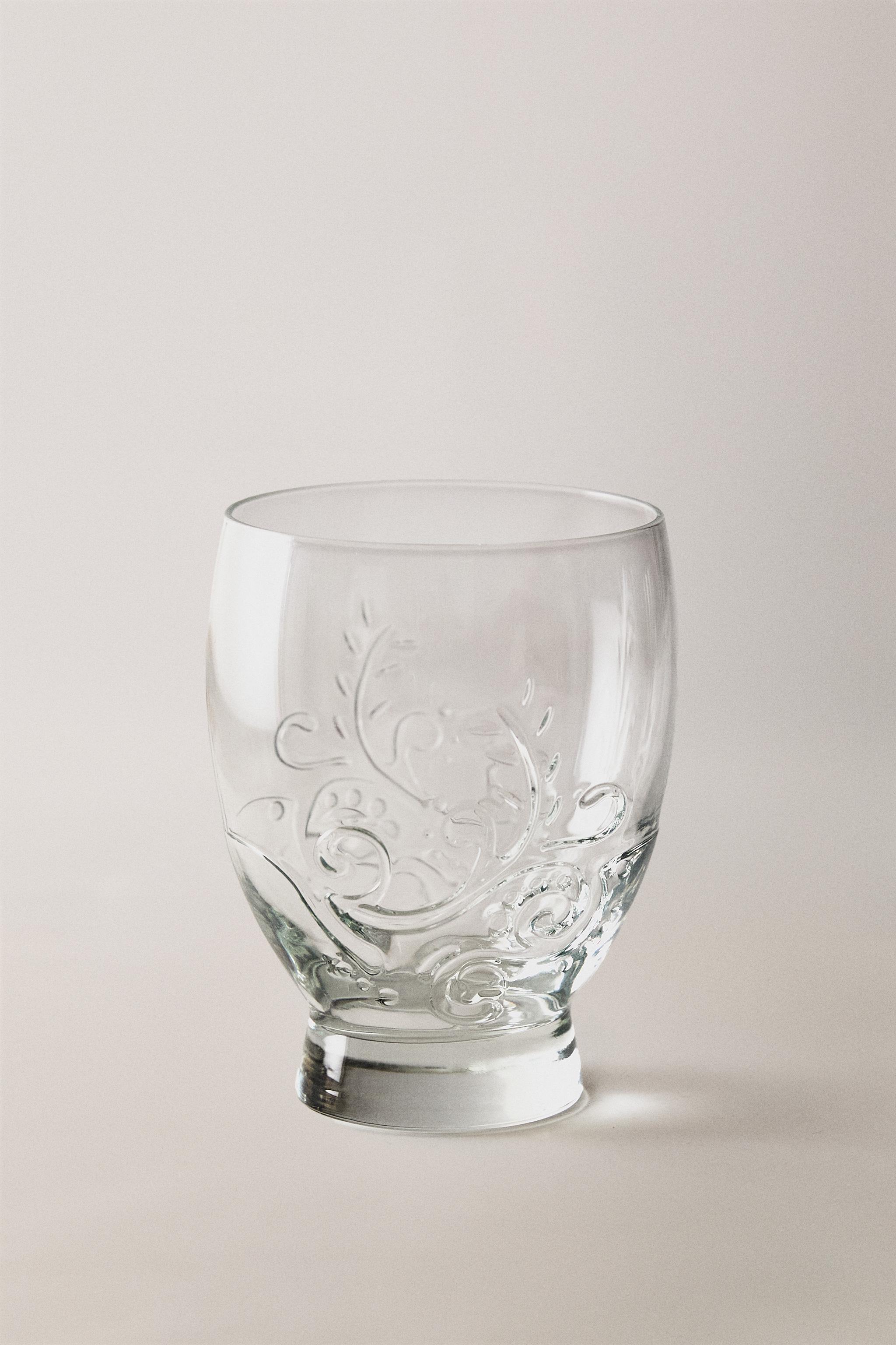 RAISED FLORAL DESIGN GLASS TUMBLER — Transparent