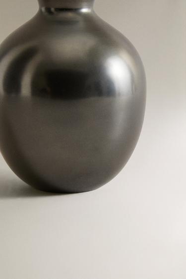 PETIT BRASS VESSEL ORB I COLIN KING - Black by Zara - Image 3