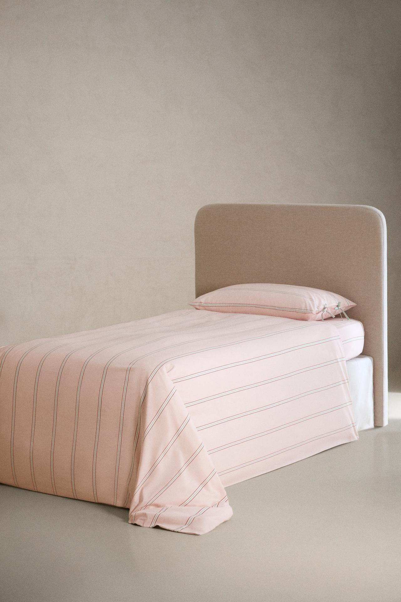 KIDS' STRIPED FITTED SHEET — Pink