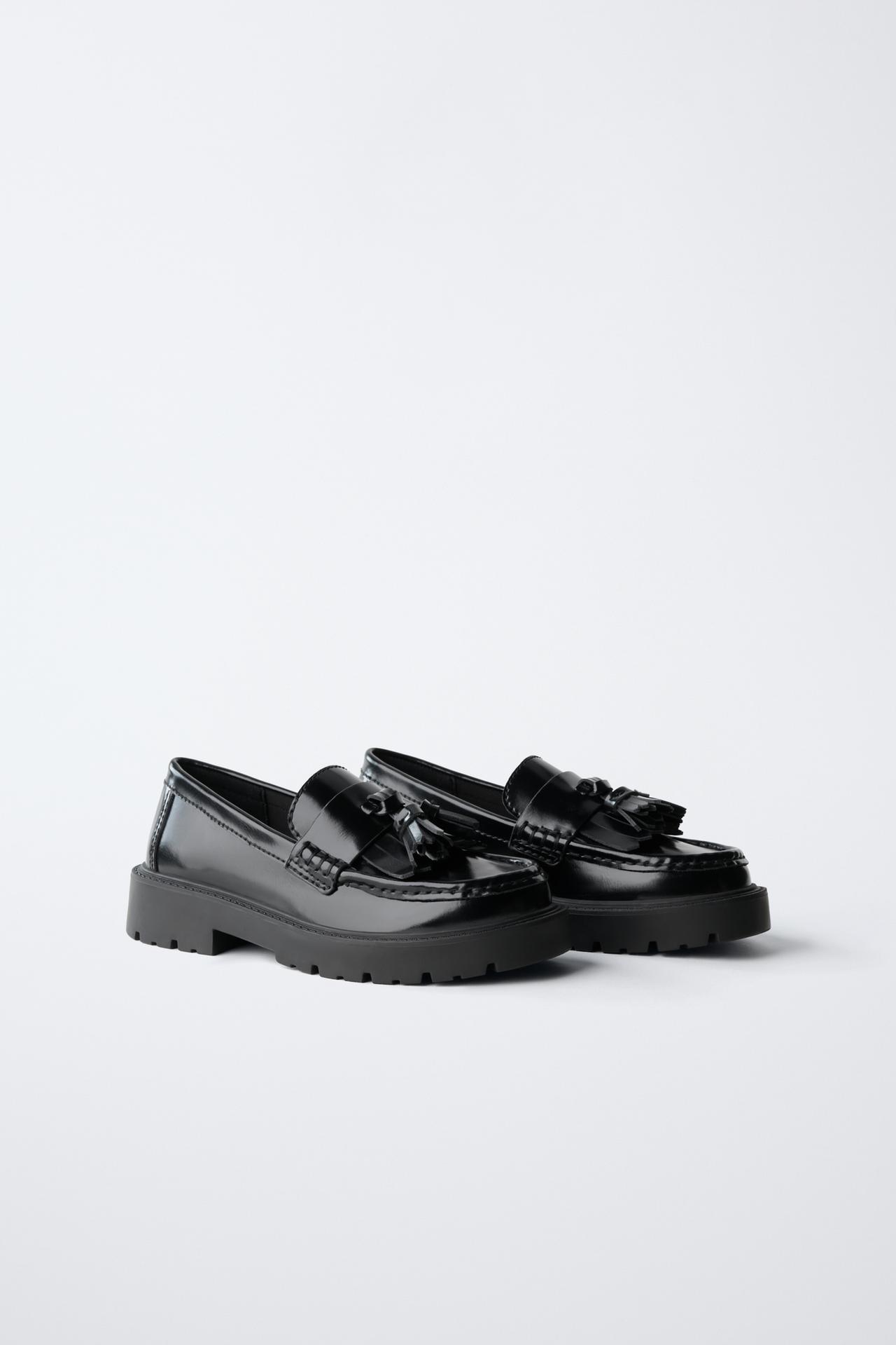 TASSEL LOAFERS — Black