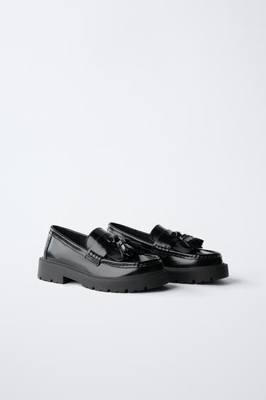 TASSEL LOAFERS — Black 2