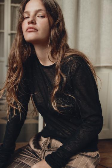 ФУТБОЛКА ИЗ 100% ШЕРСТИ — ЧЕРНЫЙ от Zara