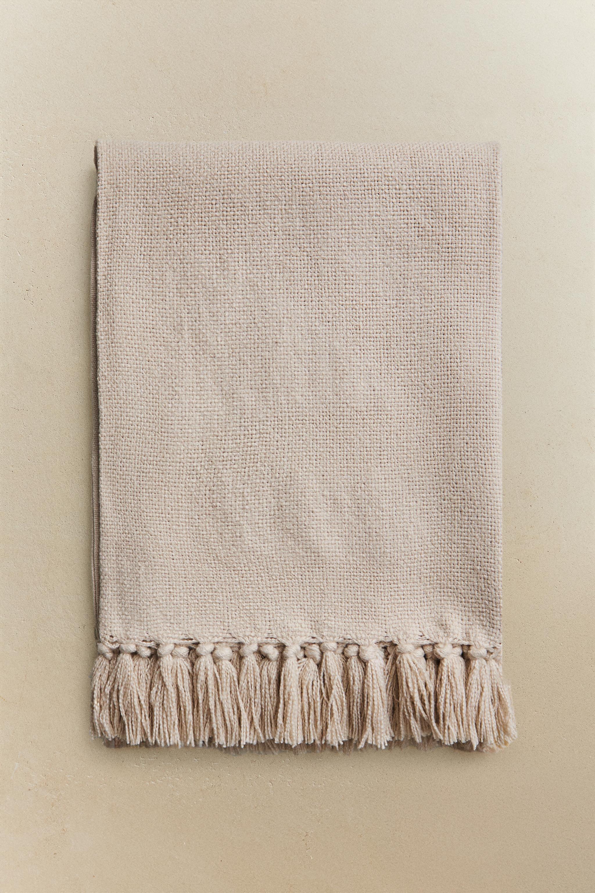 FRINGED BLANKET