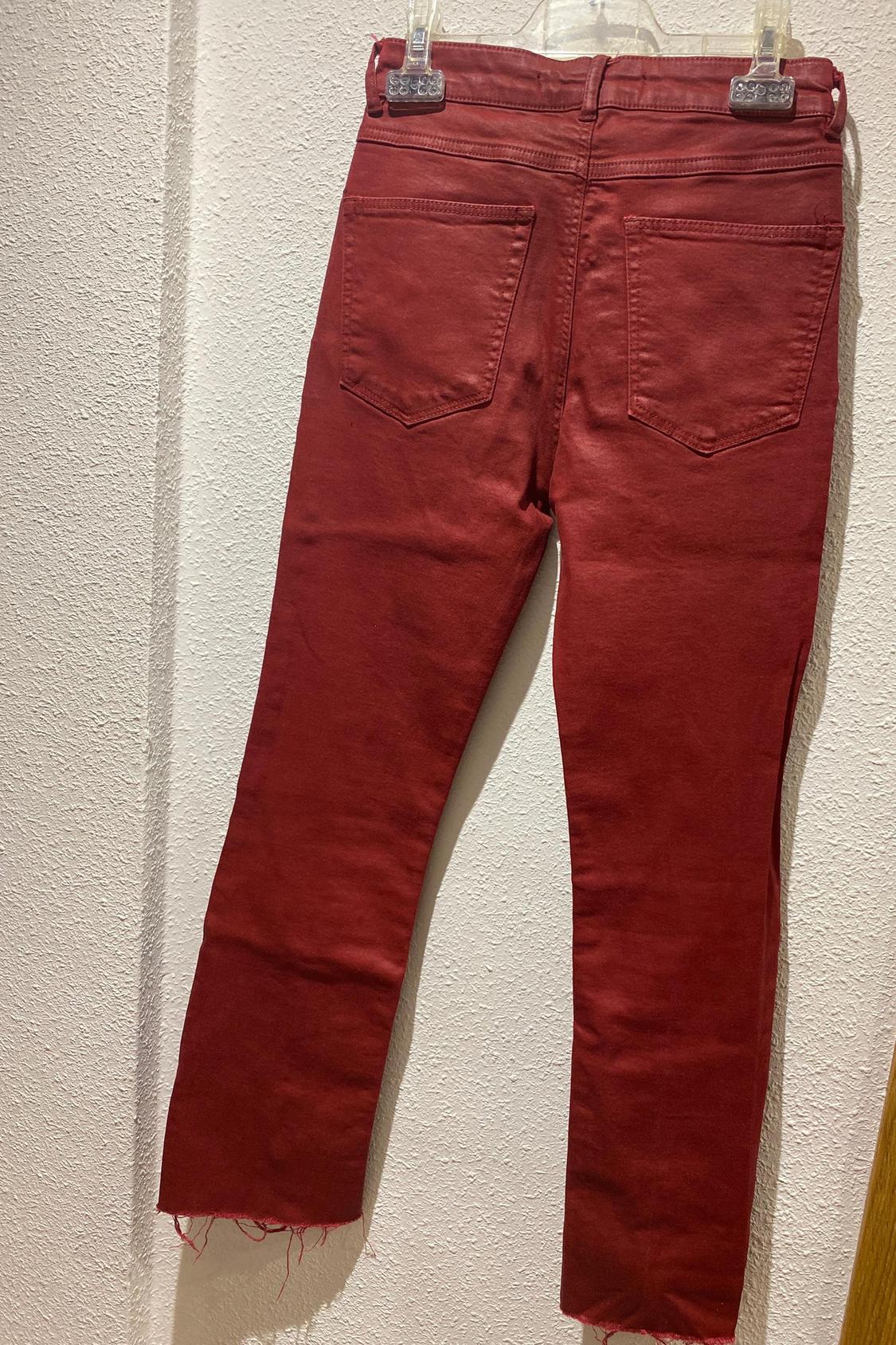 PANTALÓN VAQUERO ENCERADO BURGUNDY - Image 5