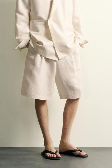 PLEATED WIDE-LEG BERMUDA SHORTS - Oyster-white by Zara