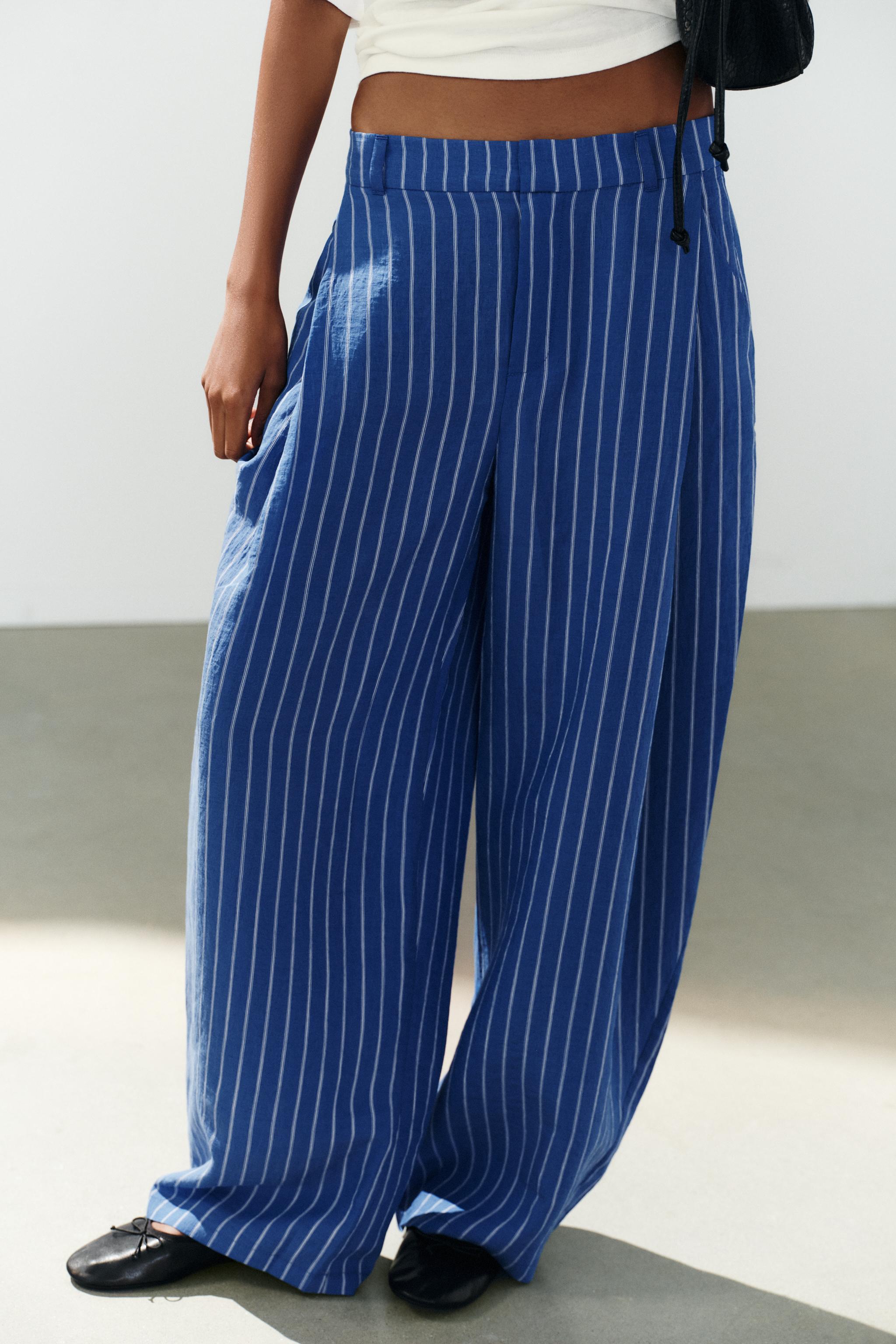 FLOWY PLEATED PANTS — Bluish
