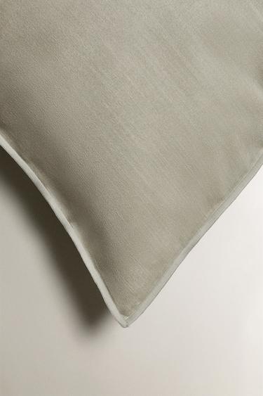 VELVET CUSHION COVER - Green by Zara - Image 1