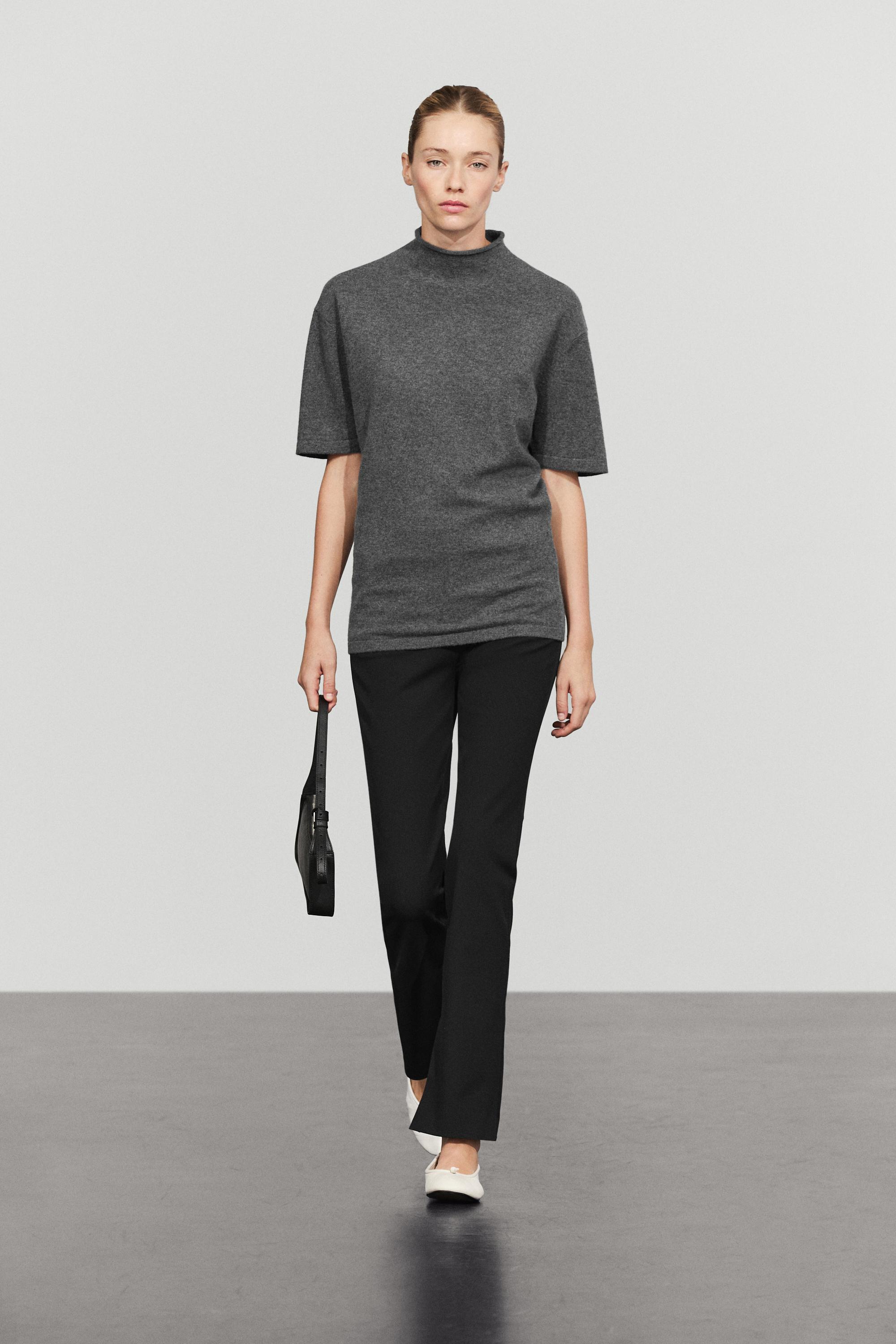 Wool blend mock turtleneck knit sweater — Mid-gray