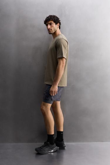 ÁO PHÔNG IN HỌA TIẾT - Màu vàng cát từ Zara