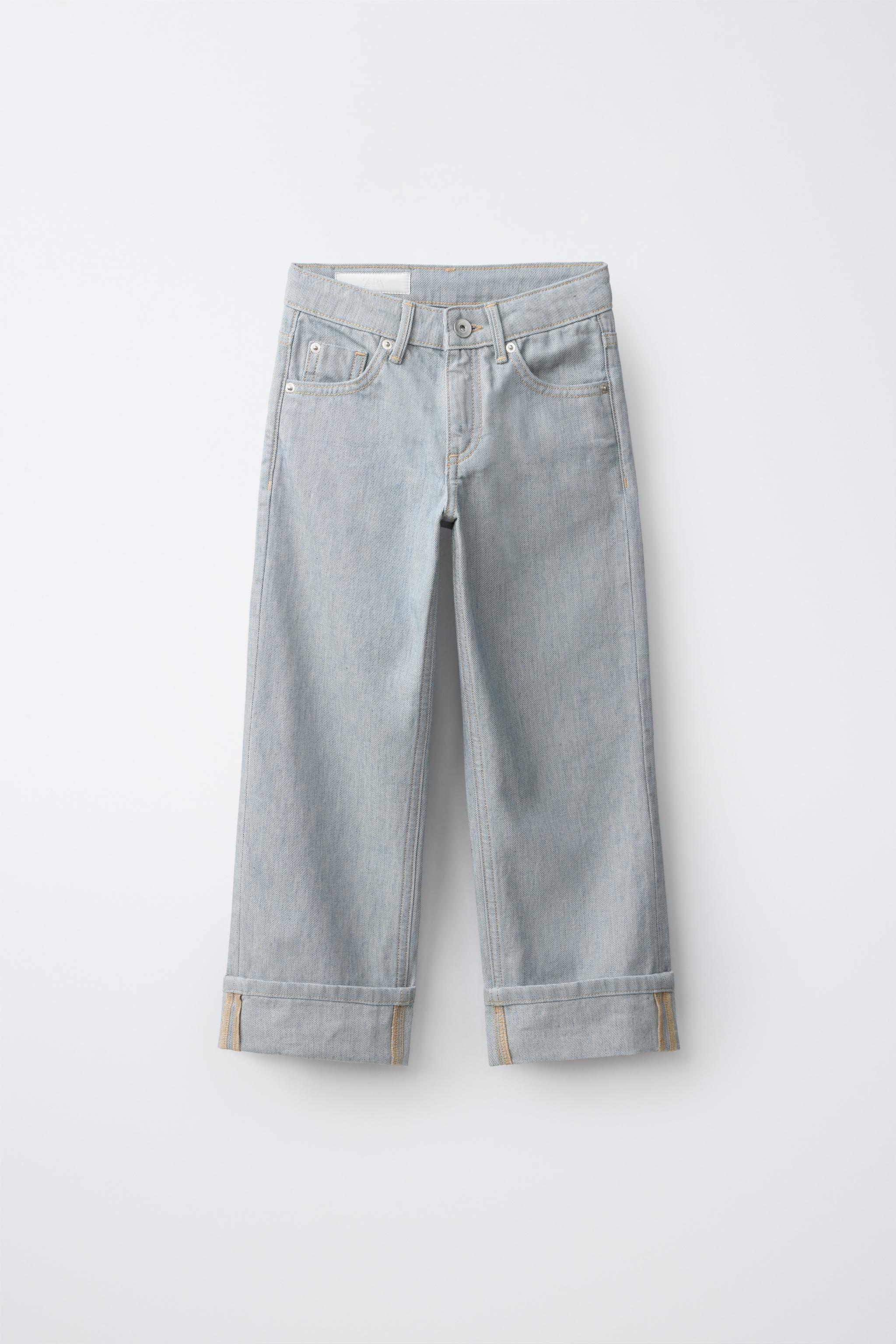 STRAIGHT LEG JEANS