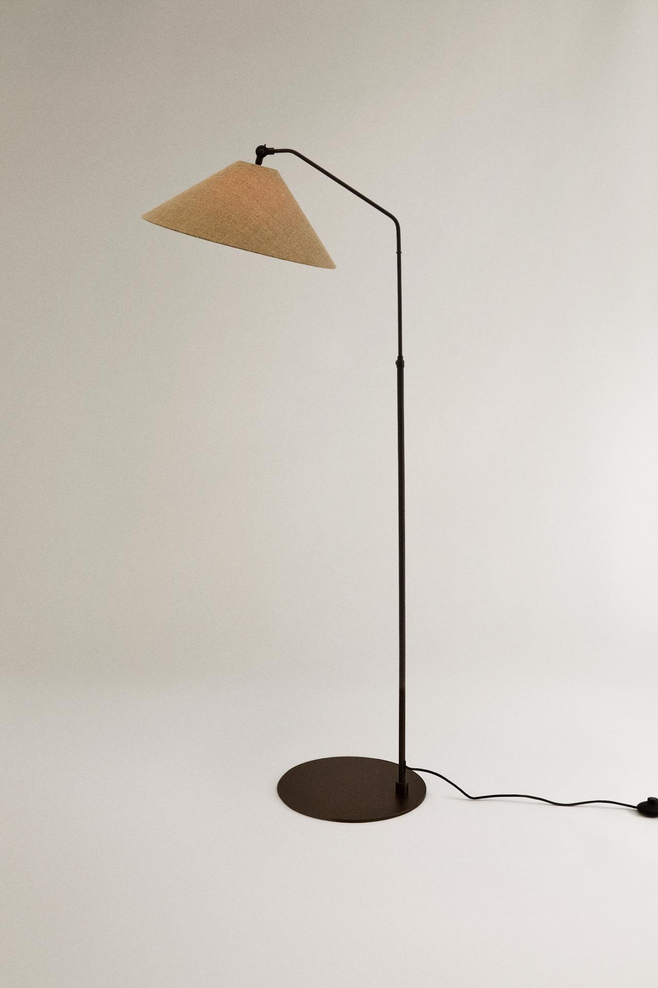 METAL FLOOR LAMP — Light beige