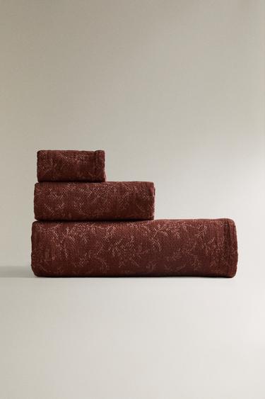 FLORAL MUSLIN BATH TOWEL - Terracotta by Zara