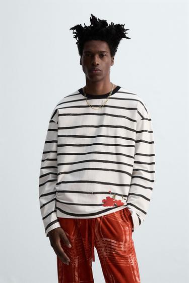 STRIPED PRINT T-SHIRT © OTIS KWAME KYE QUAICOE - Red by Zara