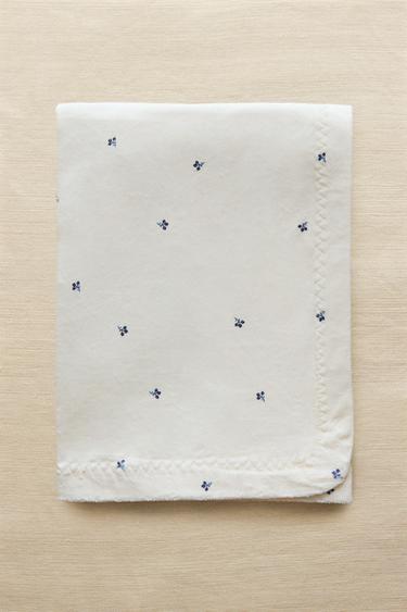 CHILDREN'S FLORAL FLEECE BLANKET - Ecru by Zara