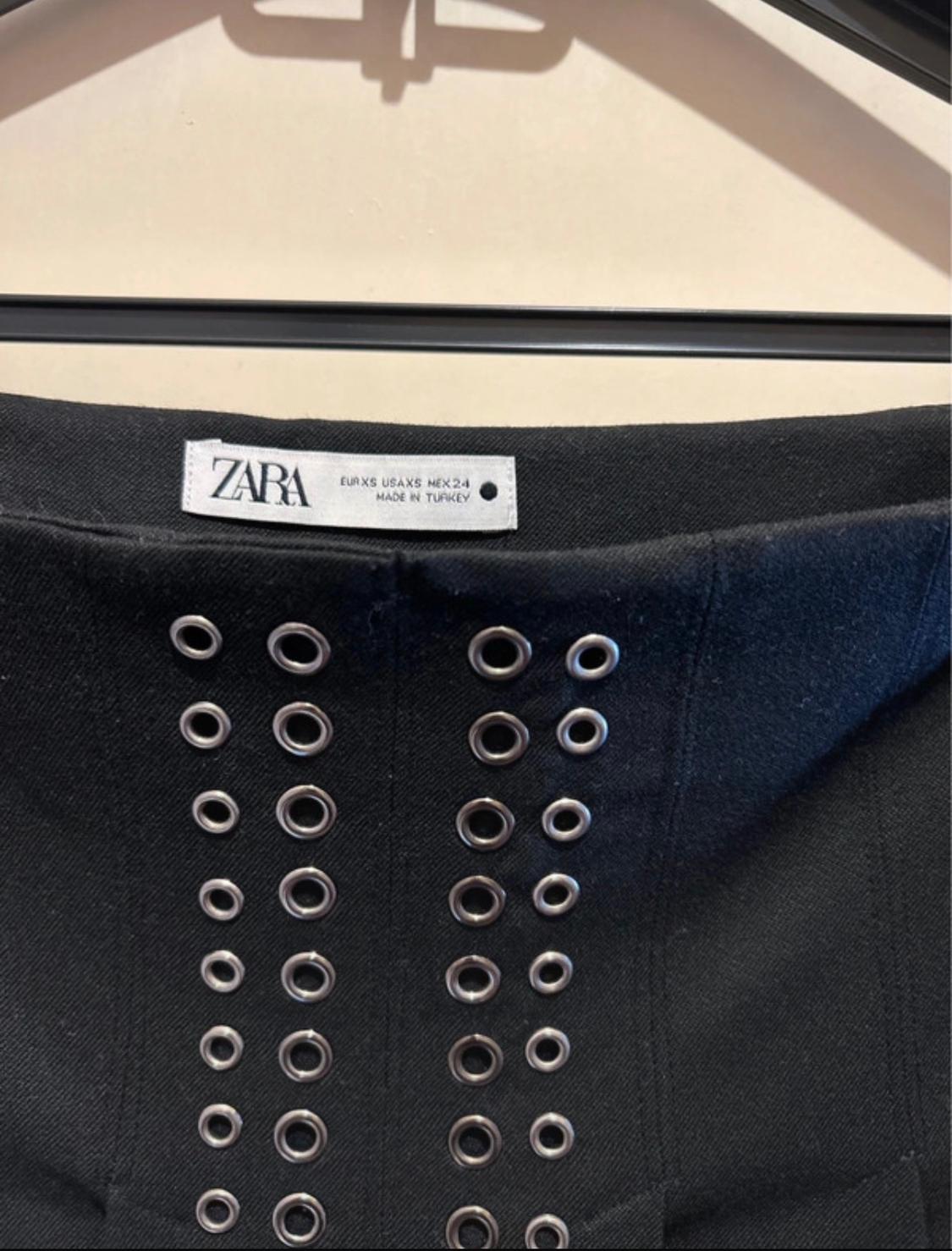 MINI SKIRT WITH RINGS - Image 2