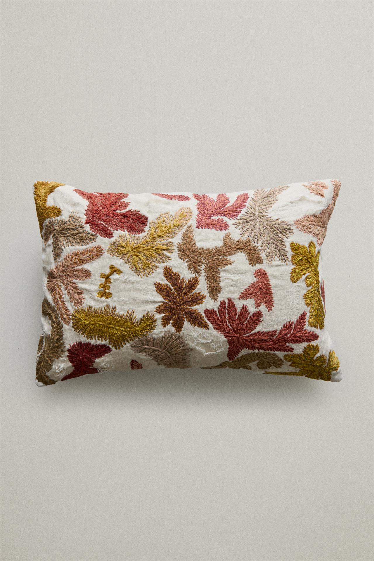 LEAF EMBROIDERY THROW PILLOW COVER — Ecru
