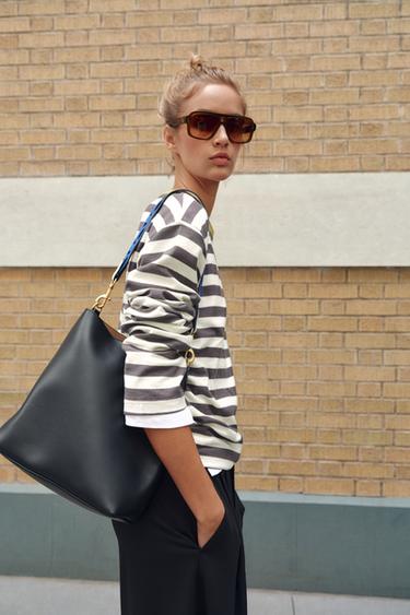 BUCKET BAG WITH HANDLE DETAIL — Black 1
