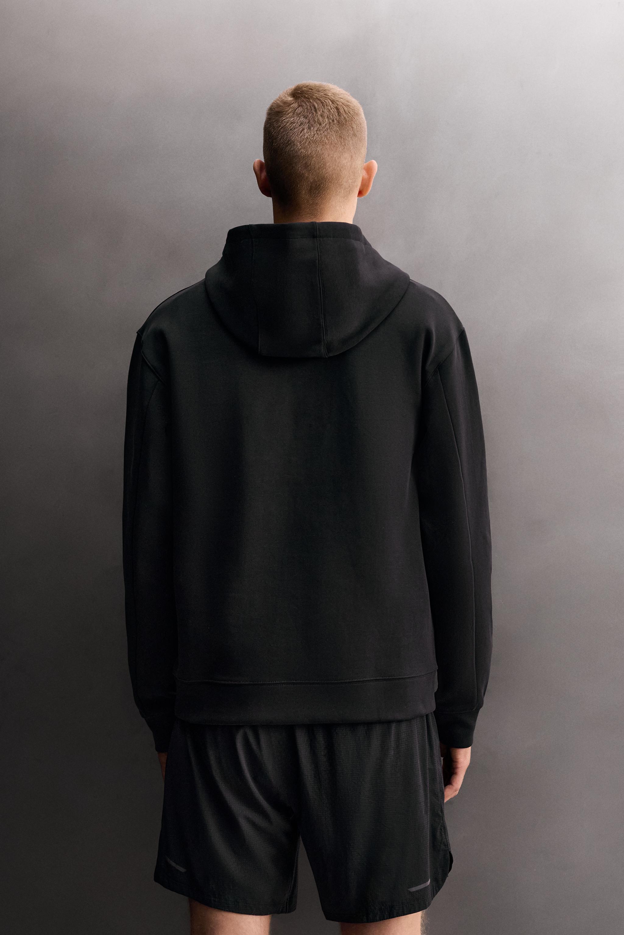 TECHNICAL HOODIE