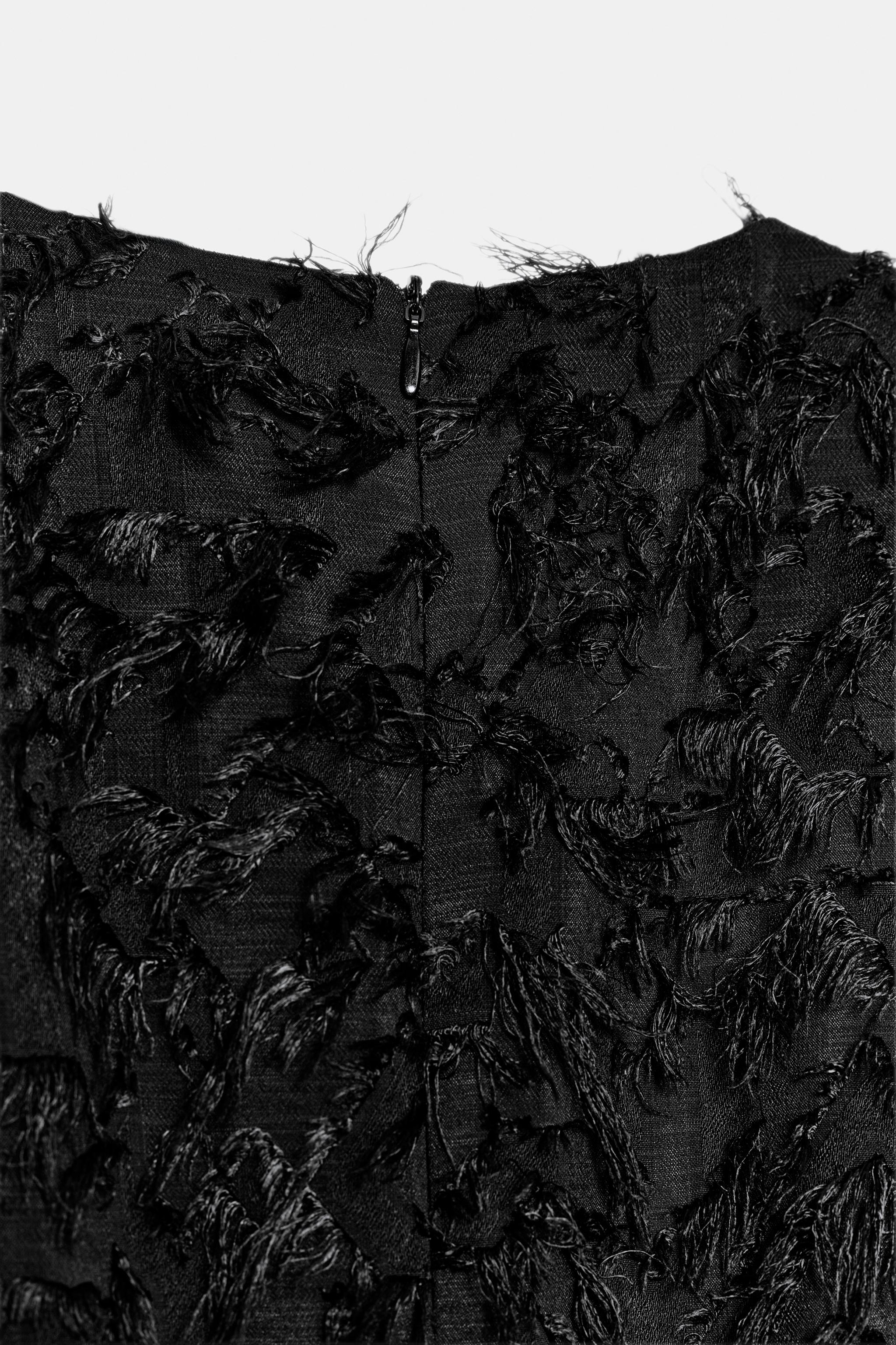 エンボス加工生地ミディワンピース - ブラック | ZARA Japan / 日本