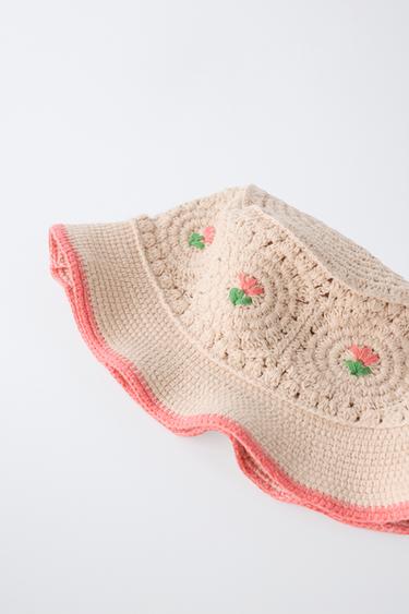 CROCHET BUCKET HAT WITH FLOWERS - Ecru by Zara - Image 2
