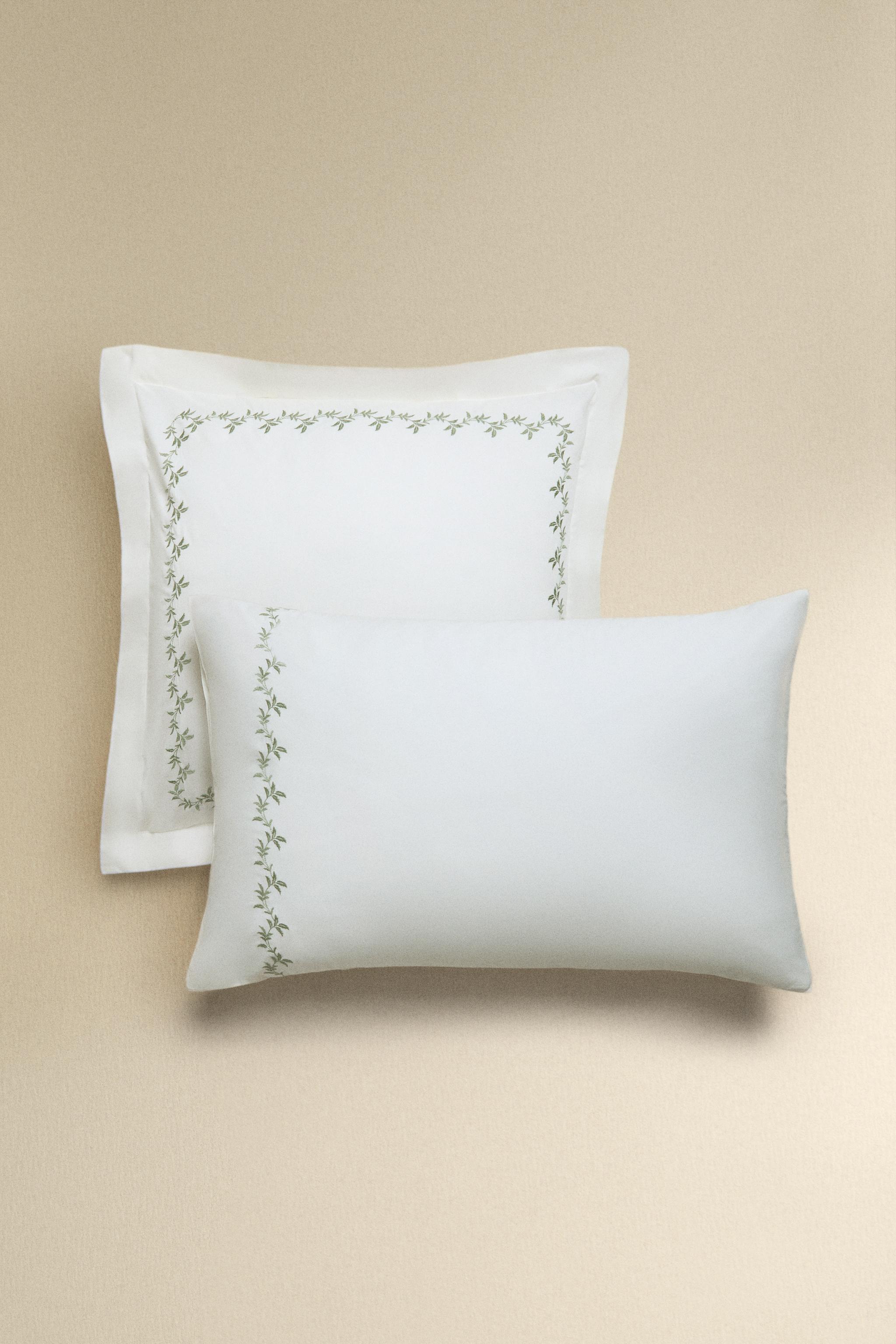 SATEEN PILLOWCASE WITH EMBROIDERED LEAVES — Green