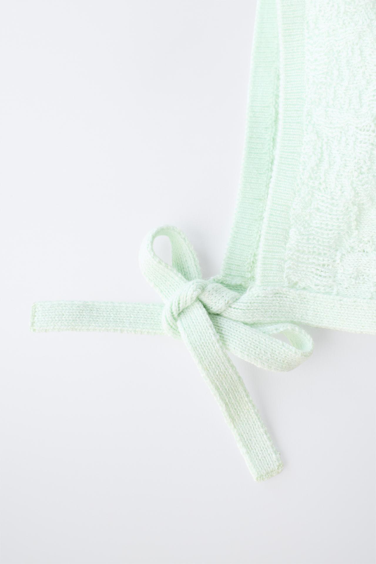 COTTON AND SILK KNIT BONNET — Pastel green