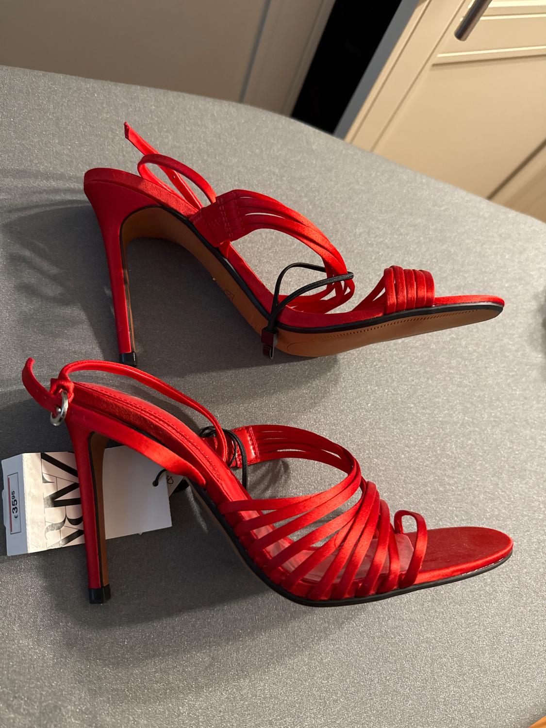 HEELED STRAPPY SANDALS - Image 2