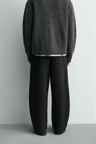 NEOPRENE-EFFECT PLEATED BALLOON FIT TROUSERS - Black by Zara - Image 2
