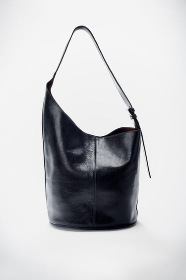 SACA PIEL ASIMÉTRICA - Negro de Zara
