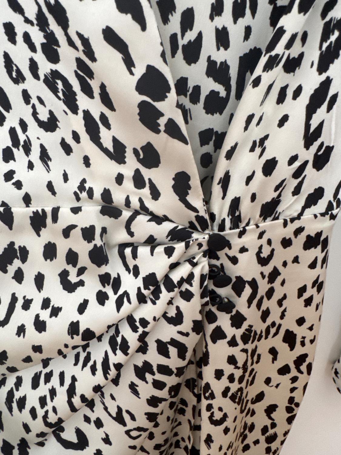 ANIMAL PRINT WRAP DRESS - Image 2
