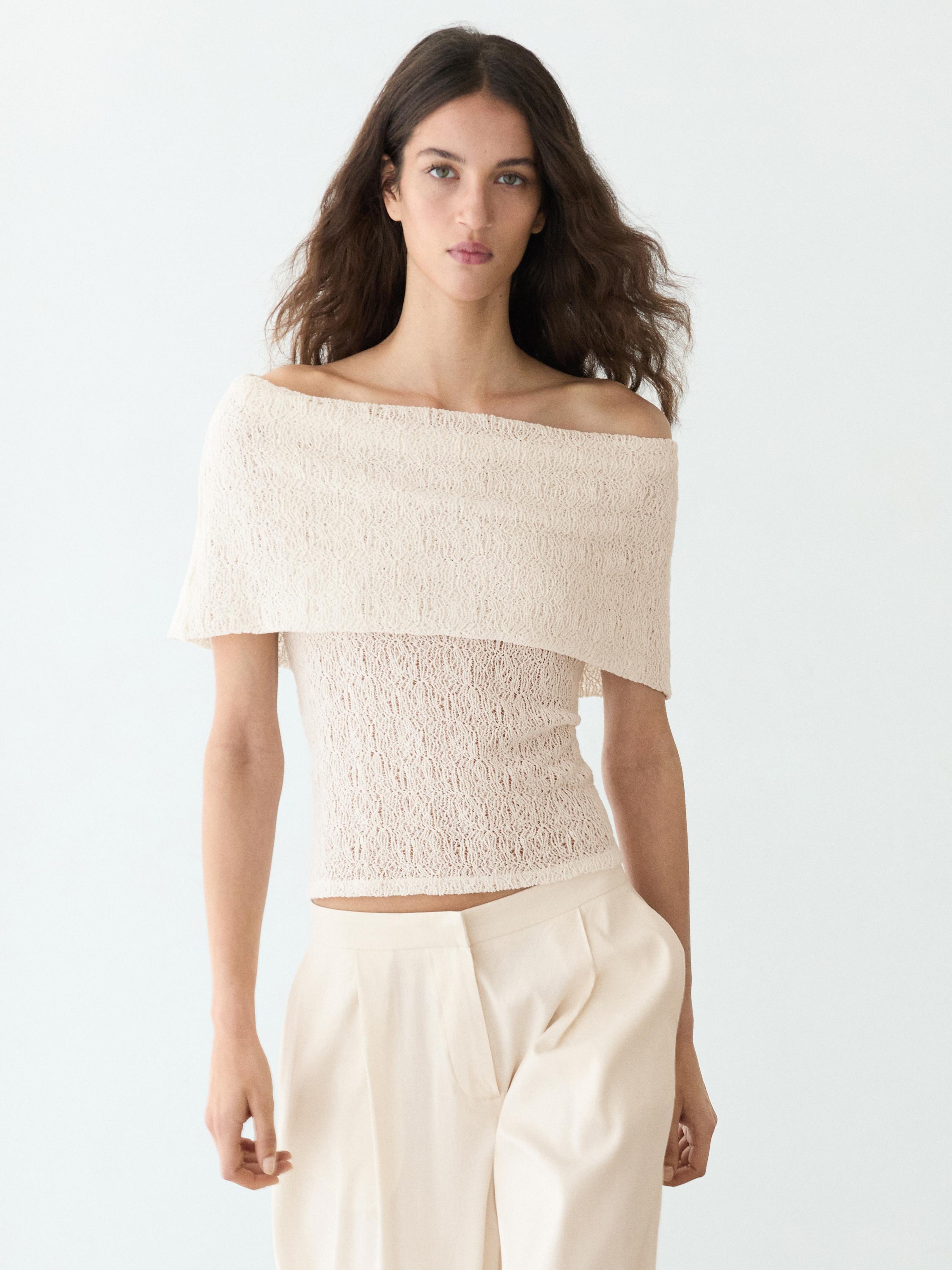 Top texturé à épaules nues