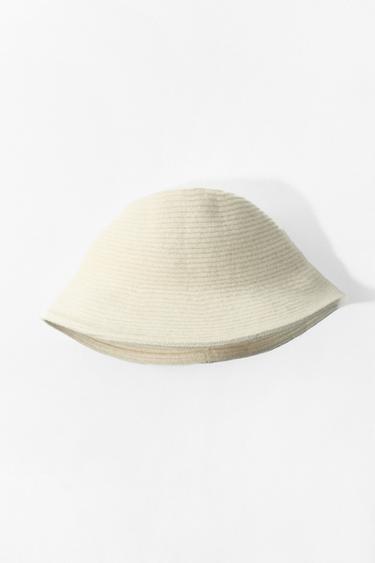 TEXTURED WOOL BLEND HAT - Ecru by Zara