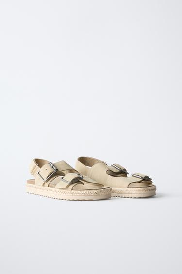LEDERSANDALE MIT SCHNALLEN UND JUTE - Sandfarbe von Zara