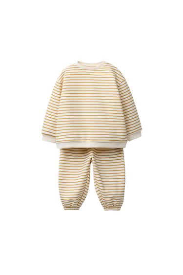 طقم هودي وبنطلون رياضي مخطط - مغرة by Zara